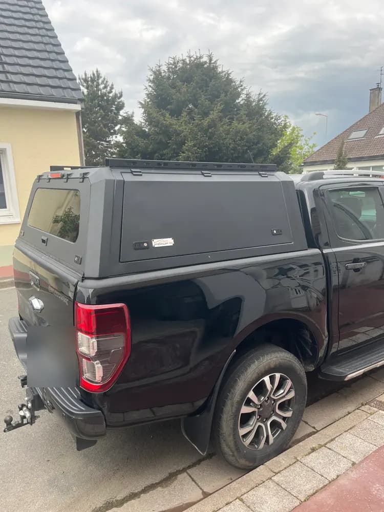 Hardtop Pickup-FRA monté sur un Ford Ranger Wildtrak noir